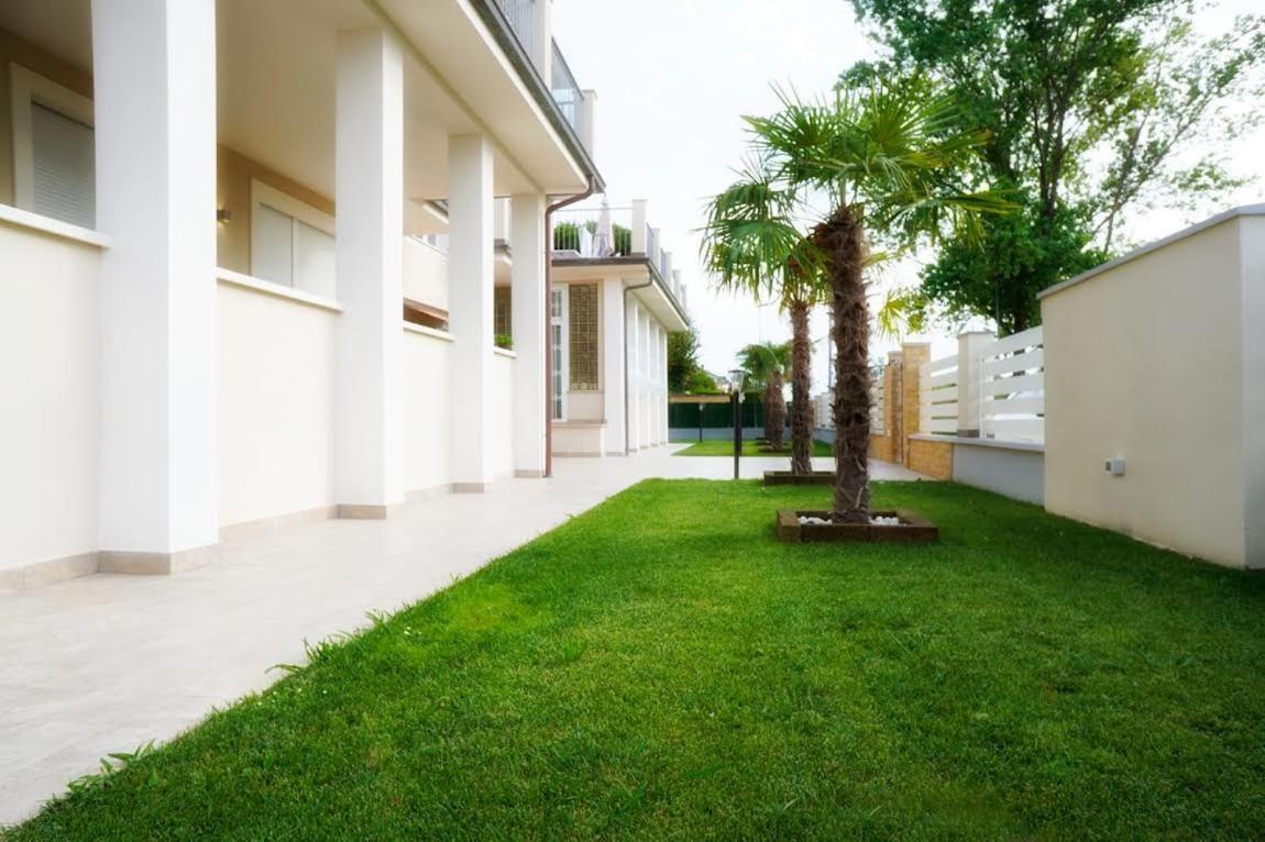 Residence Deamarina 马里纳迪马萨 外观 照片