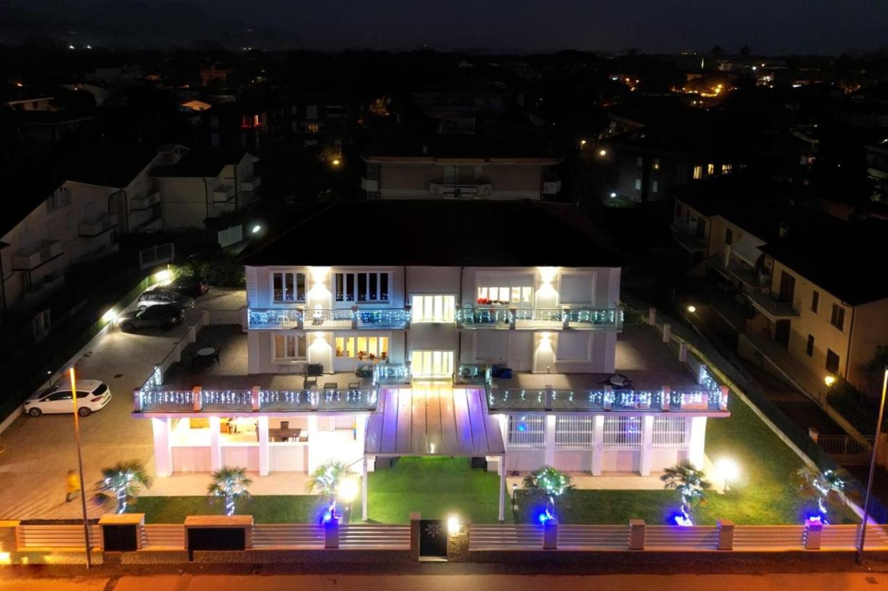 Residence Deamarina 马里纳迪马萨 外观 照片